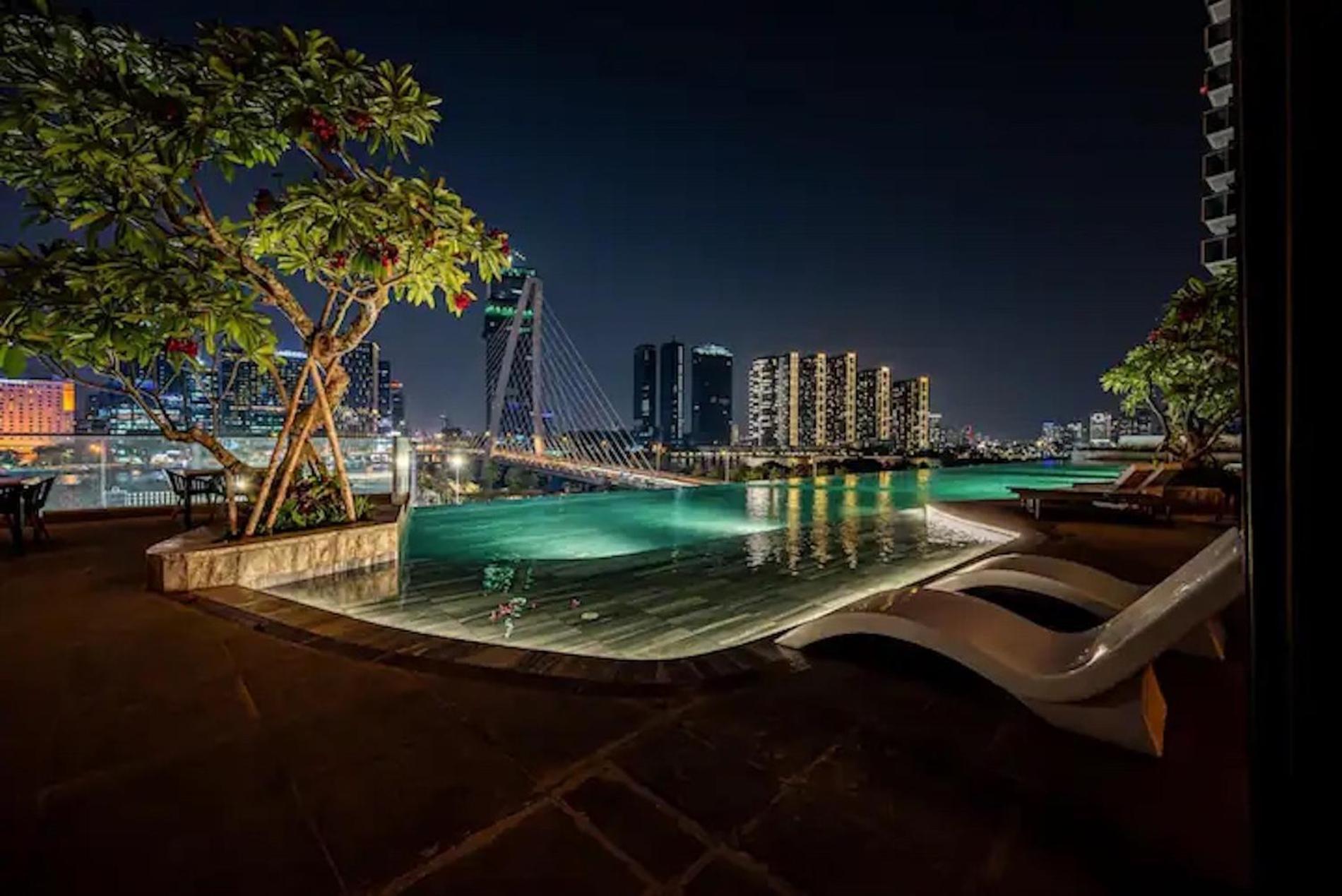 The Opera Apartment Cental Saigon Free Pool-Gym-Sauna Room- Golf Mini Ho Chi Minh-stad Buitenkant foto
