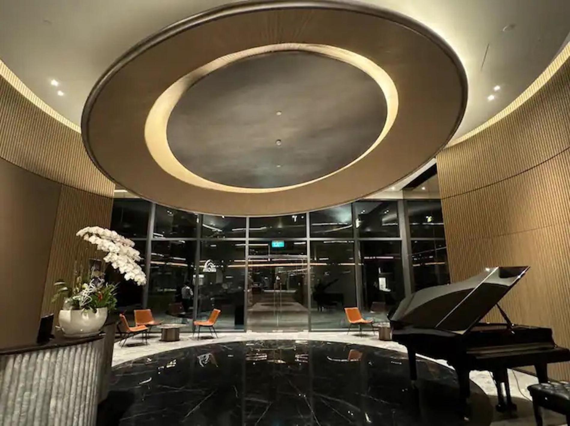 The Opera Apartment Cental Saigon Free Pool-Gym-Sauna Room- Golf Mini Ho Chi Minh-stad Buitenkant foto