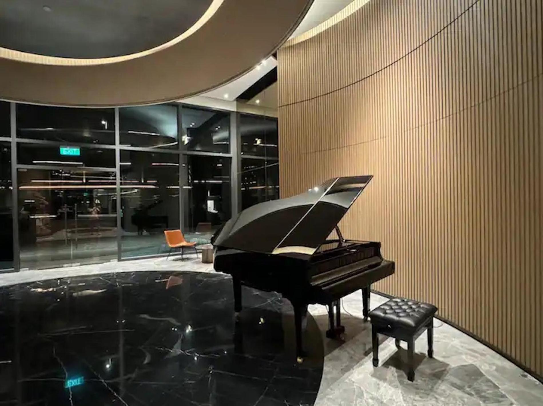 The Opera Apartment Cental Saigon Free Pool-Gym-Sauna Room- Golf Mini Ho Chi Minh-stad Buitenkant foto