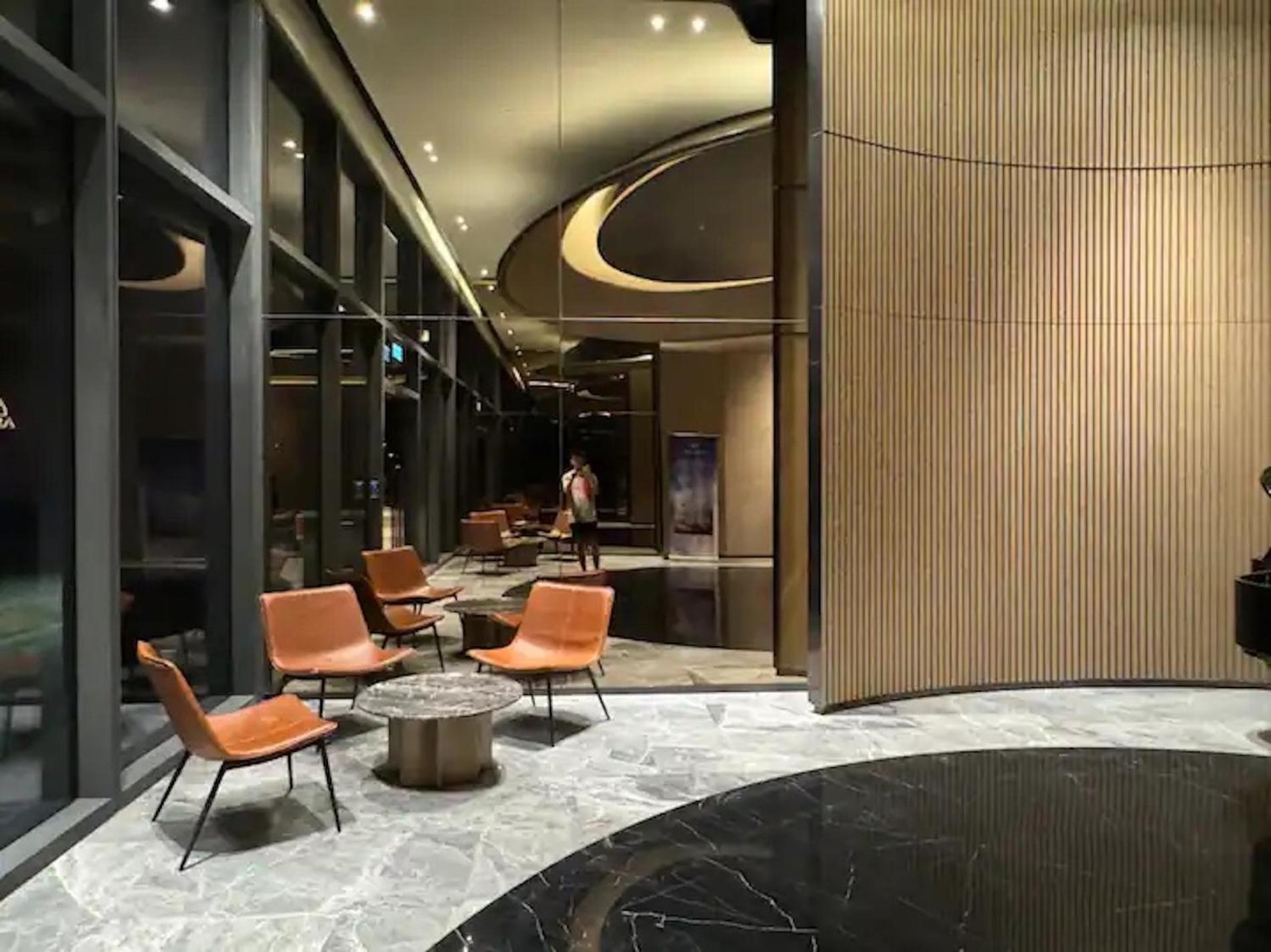 The Opera Apartment Cental Saigon Free Pool-Gym-Sauna Room- Golf Mini Ho Chi Minh-stad Buitenkant foto