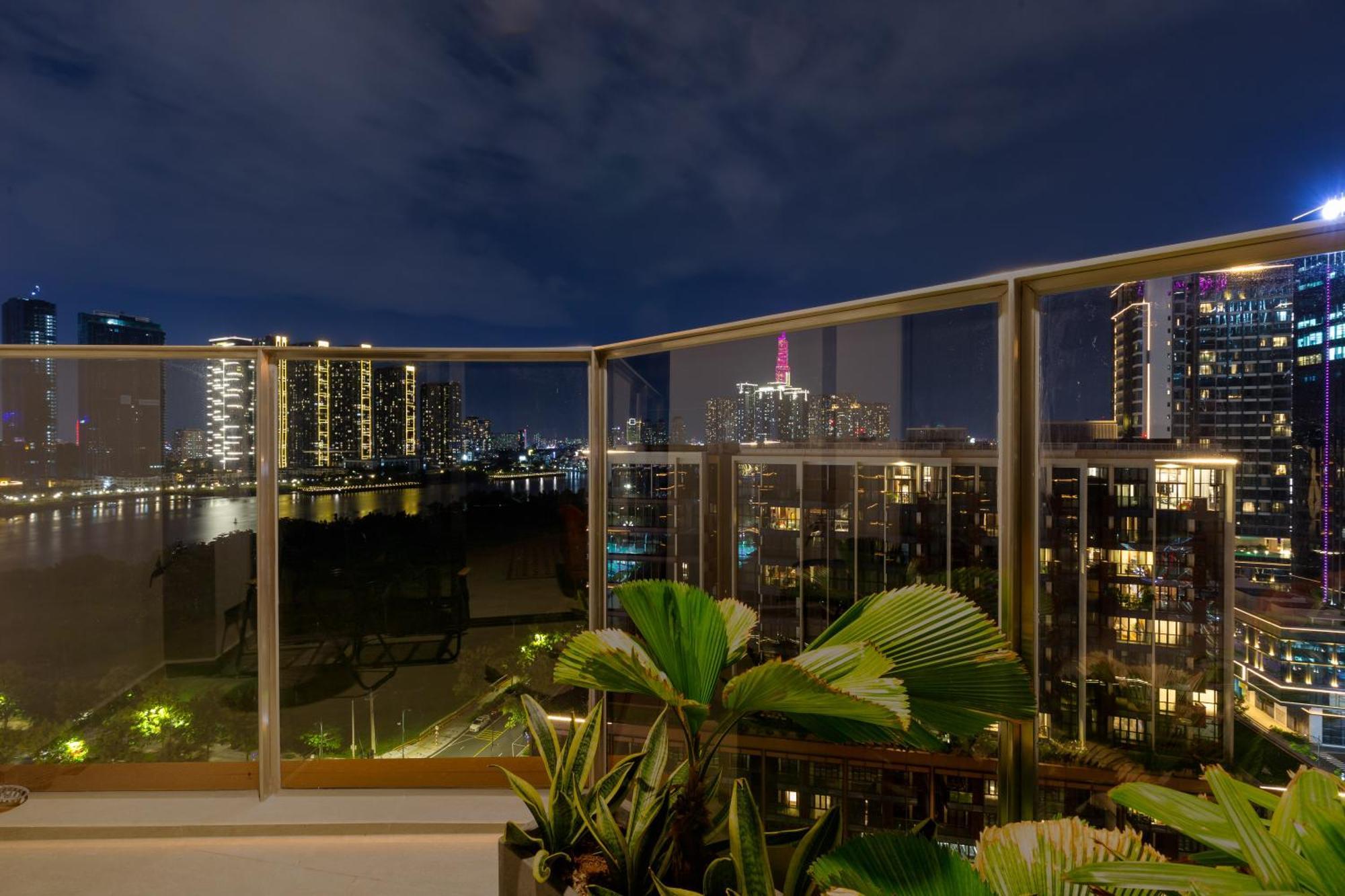 The Opera Apartment Cental Saigon Free Pool-Gym-Sauna Room- Golf Mini Ho Chi Minh-stad Buitenkant foto
