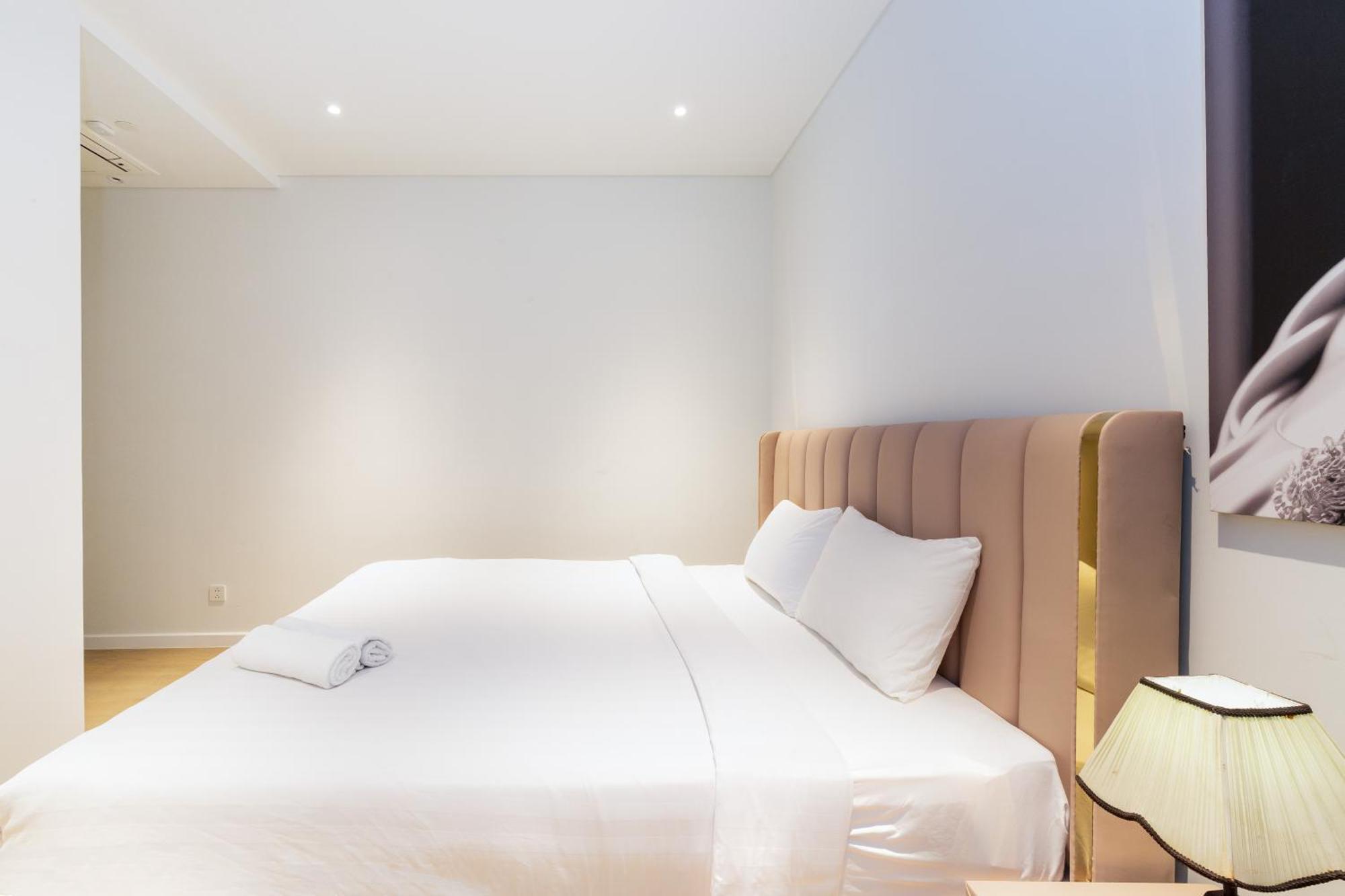 The Opera Apartment Cental Saigon Free Pool-Gym-Sauna Room- Golf Mini Ho Chi Minh-stad Buitenkant foto